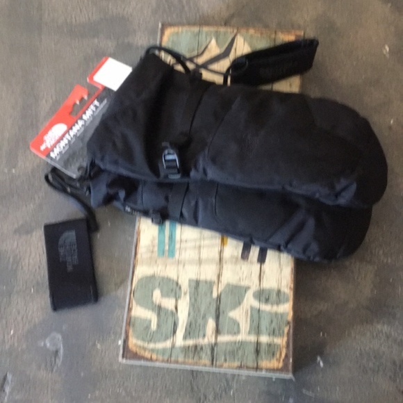 The North Face Other - The North Face Montana Mittens Ski, Mountaineering